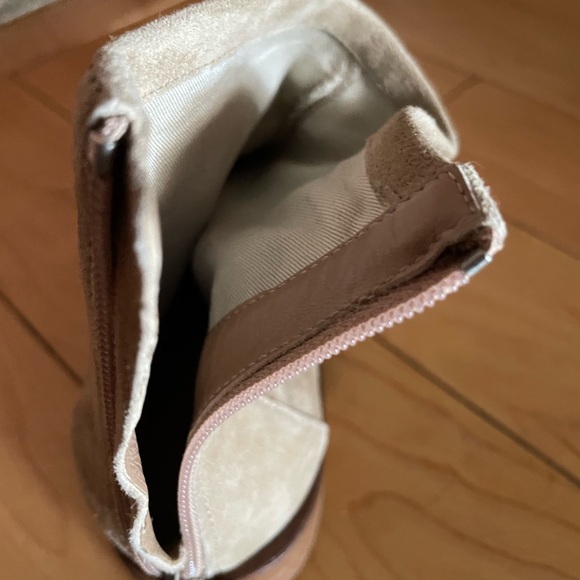 Via Spiga tan ankle boots. Size 5.5 - Picture 5 of 5